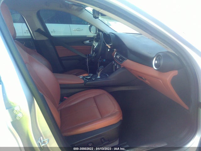 2017 Alfa Romeo Giulia, VIN: ZARFAEBN5H7549022