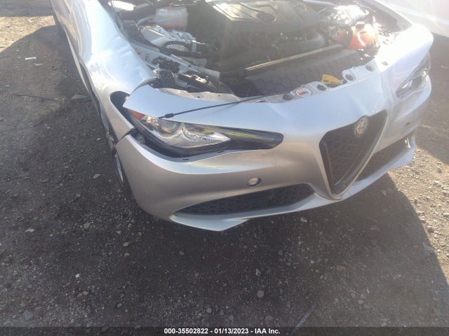 2017 Alfa Romeo Giulia, VIN: ZARFAEBN5H7549022