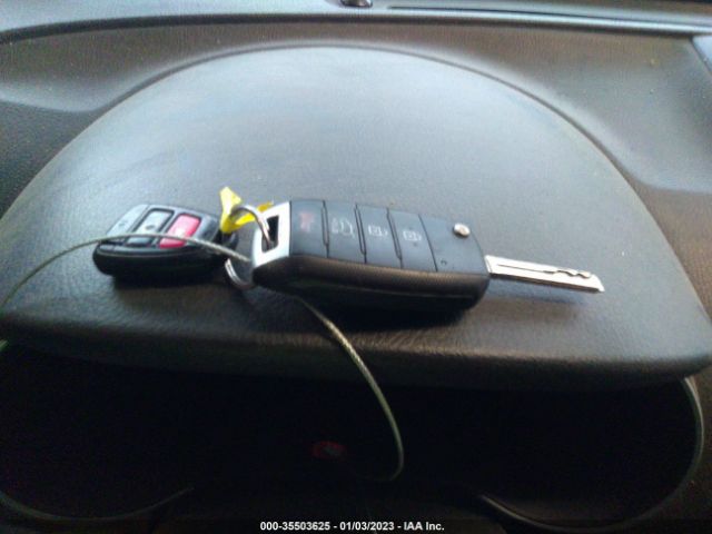 5XYKTCA60EG505932 KIA SORENTO LX