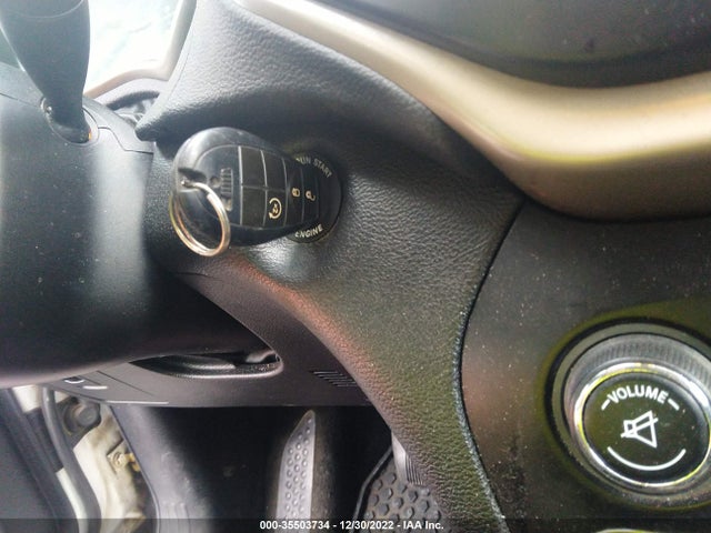 2015 Jeep Cherokee, VIN: 1C4PJMCB9FW622120