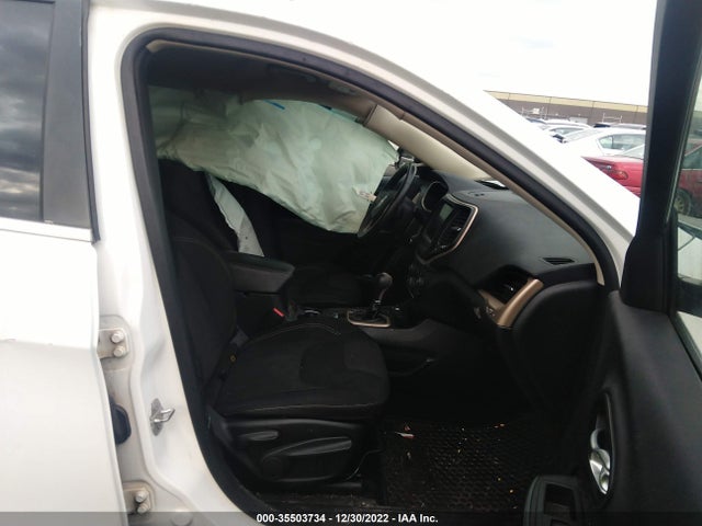2015 Jeep Cherokee, VIN: 1C4PJMCB9FW622120