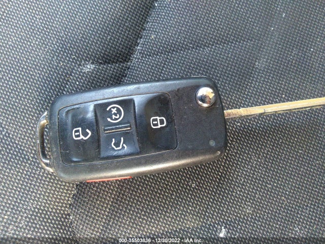 1VWAA7A30LC025208 Volkswagen Passat 2.0t S