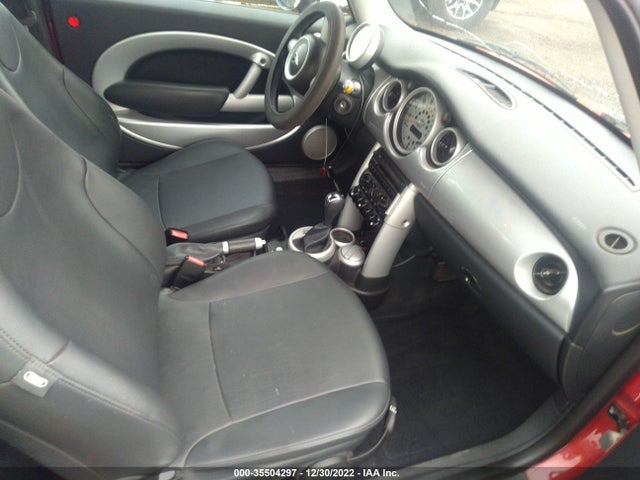 2006 MINI COOPER HARDTOP VIN: WMWRC33506TJ74288