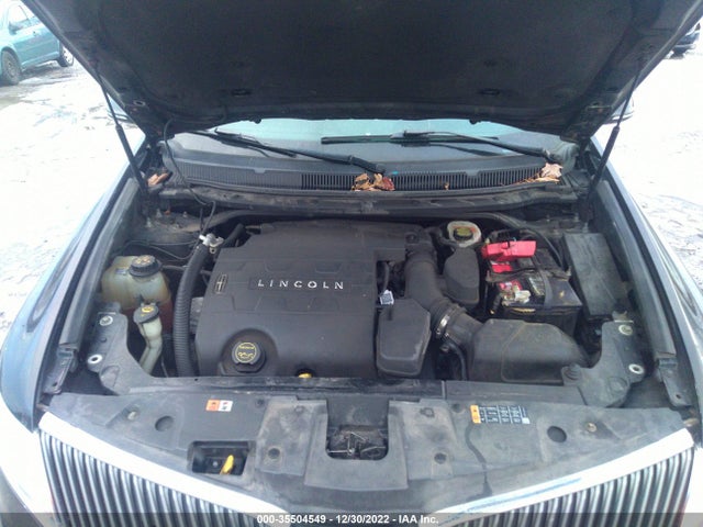 Lincoln MKT 2015 2LMHJ5NK0FBL01317 Image 10