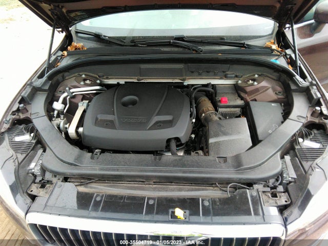 2018 Volvo XC60, VIN: LYVA22RL2JB111077