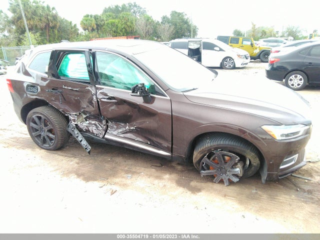 2018 Volvo XC60, VIN: LYVA22RL2JB111077