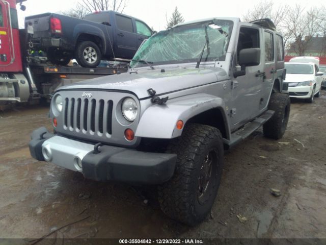 1C4BJWEG4DL560798 Jeep Wrangler Unlimited Sahara