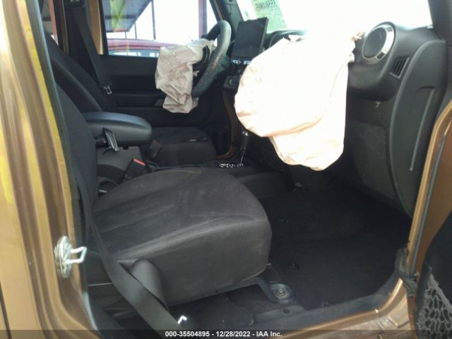 1C4BJWDG6FL605504 Jeep Wrangler Unlimited Sport