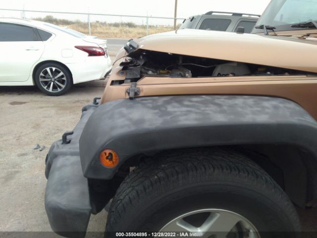 1C4BJWDG6FL605504 Jeep Wrangler Unlimited Sport