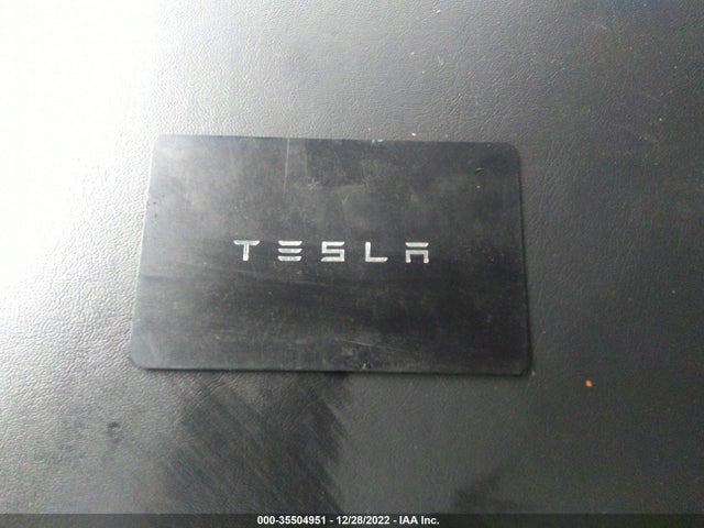 Tesla Model Y 2021 5YJYGDEEXMF281810 Image 3
