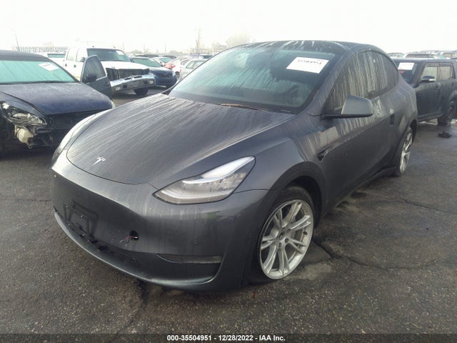 Tesla Model Y 2021 5YJYGDEEXMF281810 Image 2