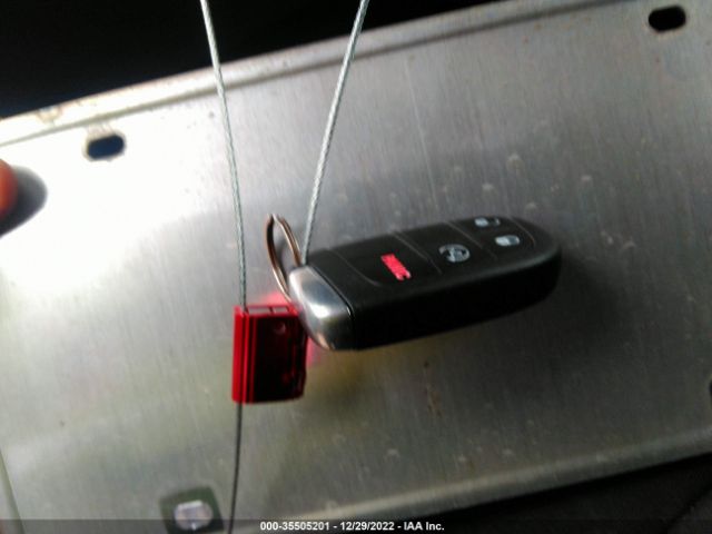 ZACCJABB1JPH77281 Jeep Renegade Latitude