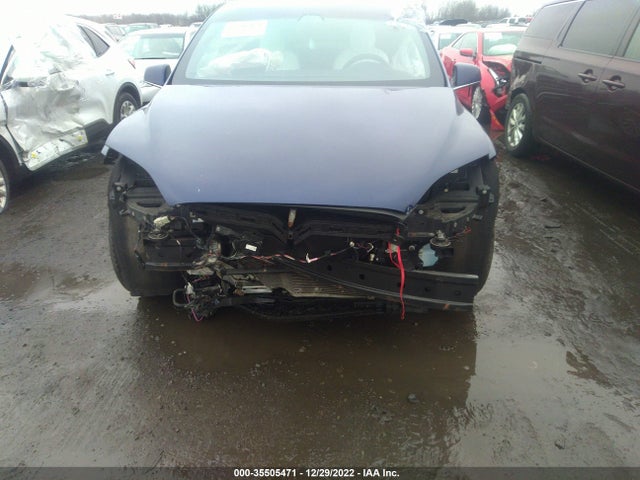 2017 Tesla Model X, VIN: 5YJXCBE20HF049482