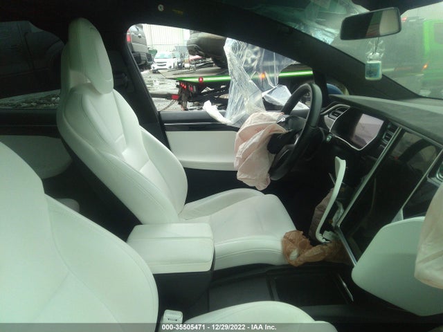 2017 Tesla Model X, VIN: 5YJXCBE20HF049482