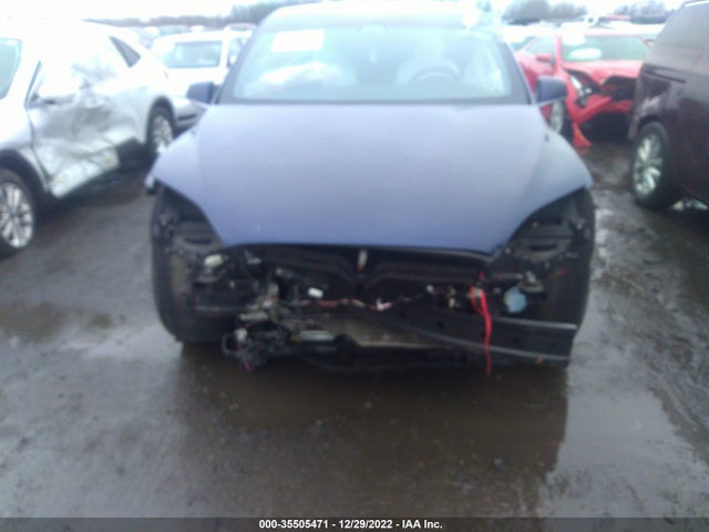 2017 Tesla Model X, VIN: 5YJXCBE20HF049482