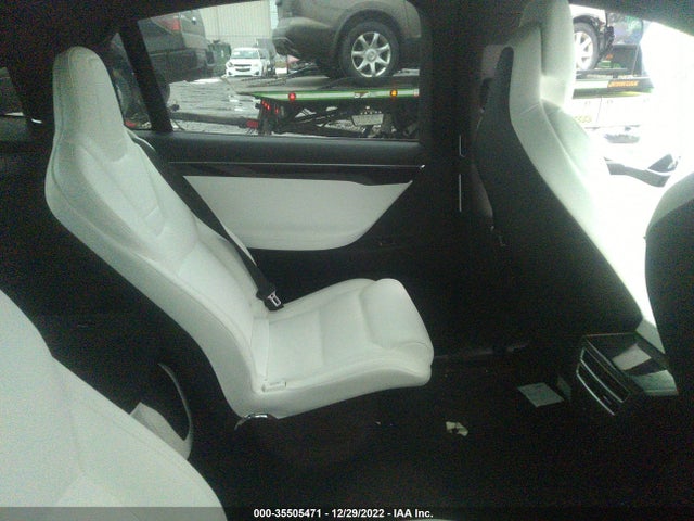2017 Tesla Model X, VIN: 5YJXCBE20HF049482