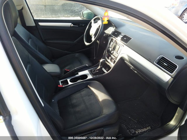 1VWBP7A37DC139422 Volkswagen Passat Se W/sunroof & Nav