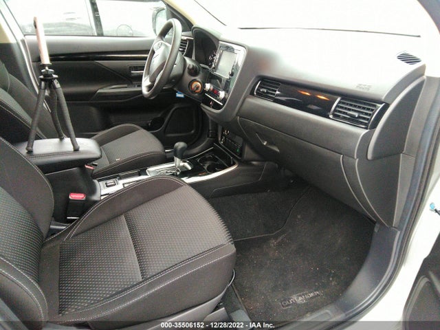 JA4AD2A3XLZ003902 Mitsubishi Outlander Es