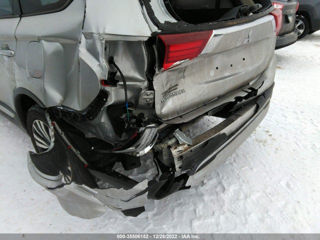 JA4AD2A3XLZ003902 Mitsubishi Outlander Es