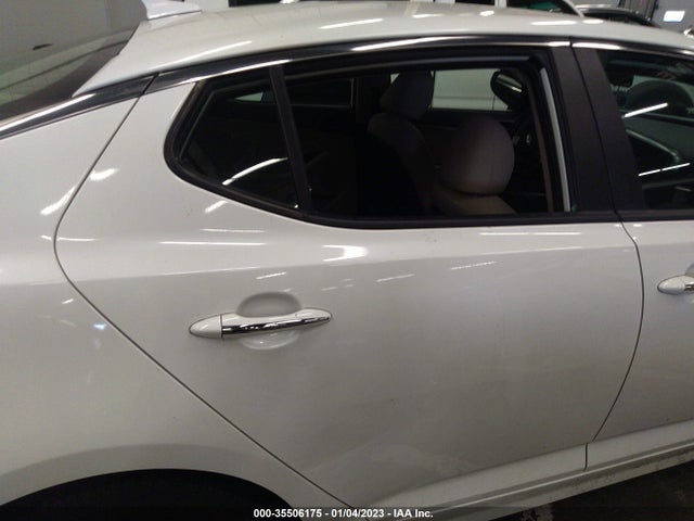 2015 Kia Optima, VIN: KNAGM4A77F5622657