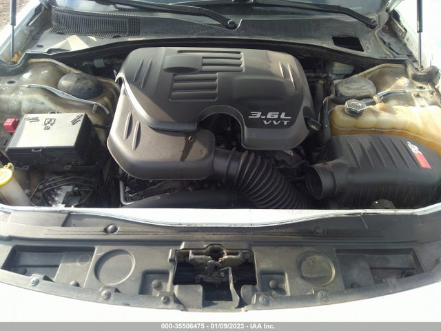2015 Chrysler 300, VIN: 2C3CCAAG5FH796727