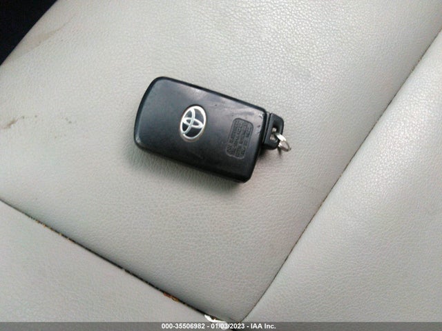 2017 Toyota RAV4, VIN: JTMDJREV7HD069859