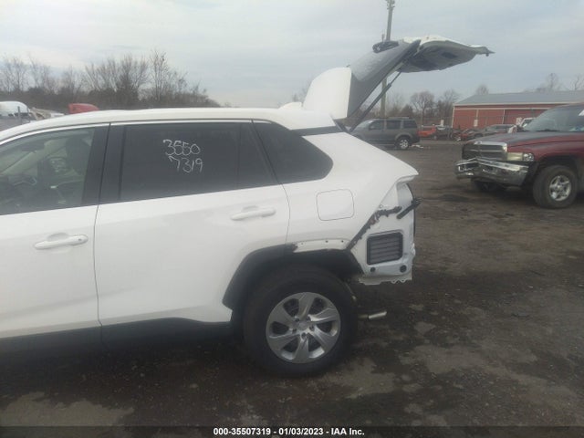 2022 Toyota RAV4, VIN: 2T3F1RFV5NC260218