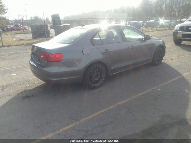 2014 VOLKSWAGEN JETTA SEDAN SE VIN: 3VWD17AJXEM249910