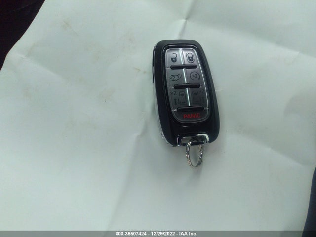 2018 Chrysler Pacifica, VIN: 2C4RC1FG4JR235551