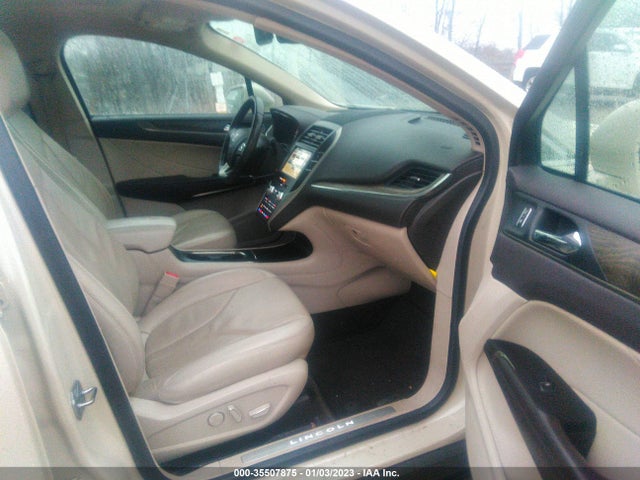 2018 Lincoln MKC, VIN: 5LMCJ3D90JUL23245