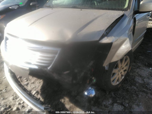2C4RC1BG8FR562788 Chrysler Town & Country