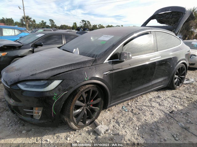 2017 Tesla Model X, VIN: 5YJXCAE49HF043014