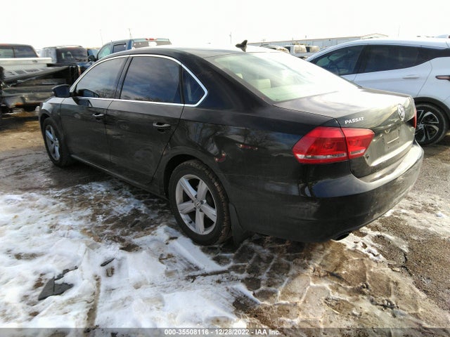 1VWBT7A31FC002376 Volkswagen Passat 1.8t Se