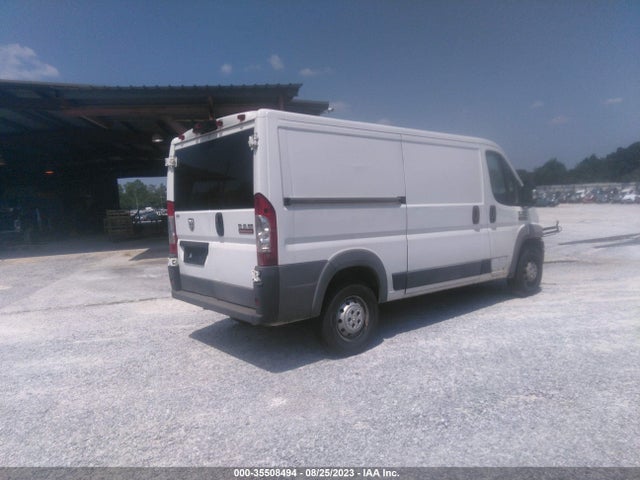 3C6TRVAG5JE103829 RAM Promaster Cargo Van