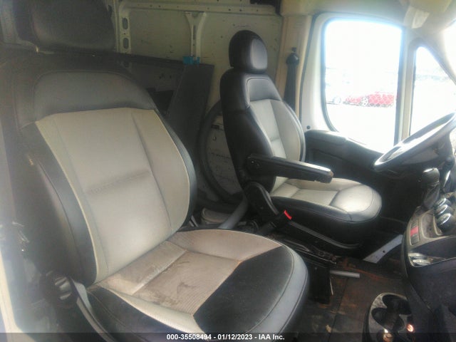 3C6TRVAG5JE103829 RAM Promaster Cargo Van