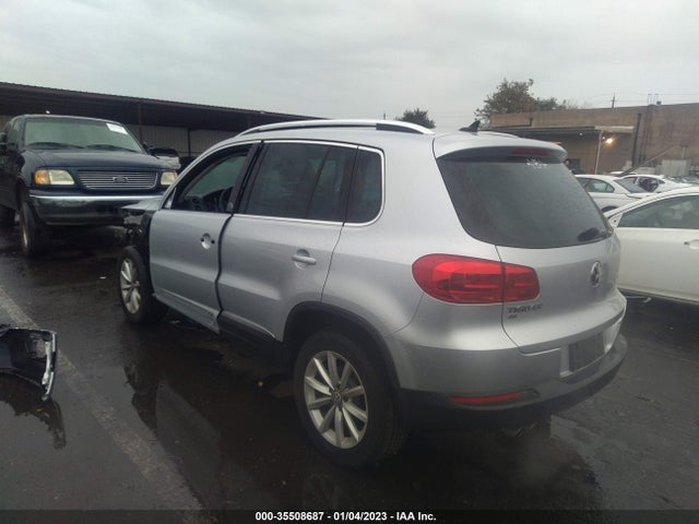 2017 Volkswagen Tiguan, VIN: WVGRV7AX7HK012297