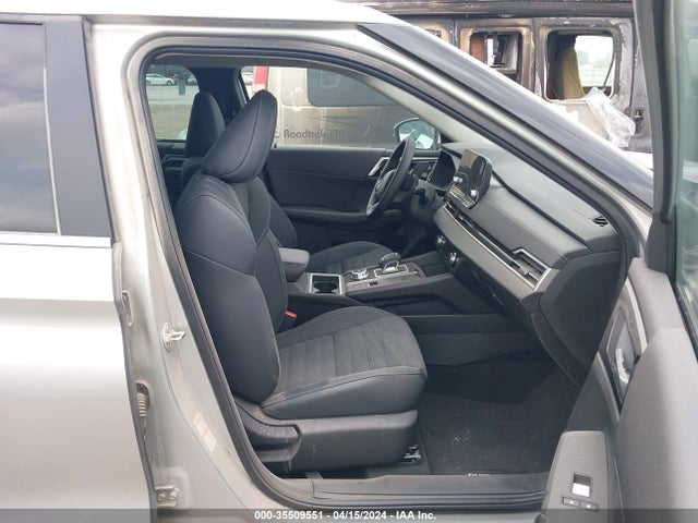 JA4J3UA81NZ090604 Mitsubishi Outlander Black Edition 2wd/se 2.5 2wd/se Launch Edition 2wd