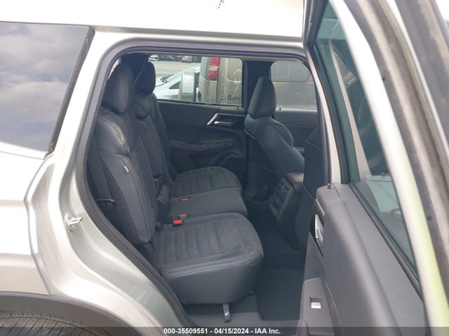 JA4J3UA81NZ090604 Mitsubishi Outlander Black Edition 2wd/se 2.5 2wd/se Launch Edition 2wd