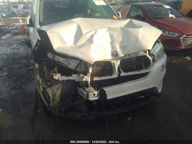 2015 BMW X5, VIN: 5UXKR0C54F0K67185