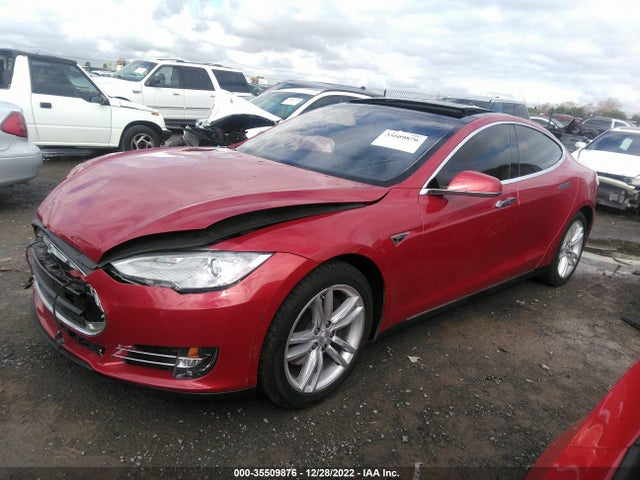 Tesla MODEL S 2015 5YJSA1H16FF080357 Image 2