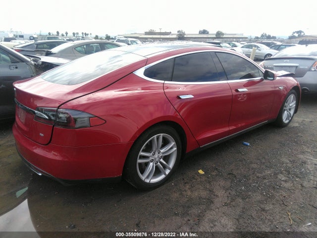 Tesla MODEL S 2015 5YJSA1H16FF080357 Image 4
