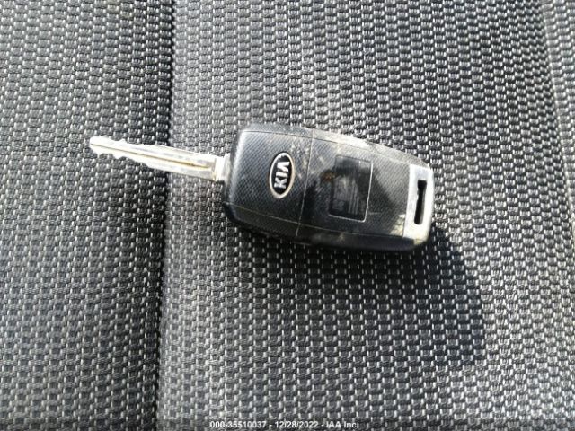 3KPFK4A77HE121215 KIA FORTE LX