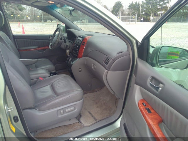 2010 TOYOTA SIENNA XLE VIN: 5TDYK4CC1AS306813