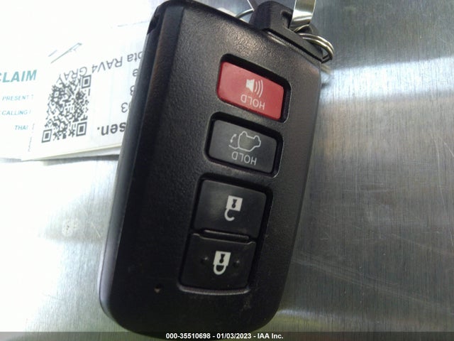 2018 Toyota RAV4, VIN: JTMRJREV7JD227340