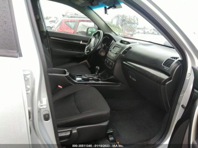 5XYKT3A69EG486877 KIA SORENTO LX