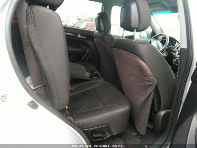 5XYKT3A69EG486877 KIA SORENTO LX