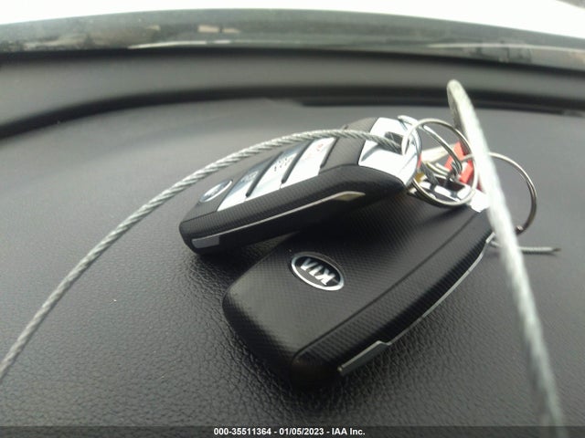2020 Kia Optima, VIN: 5XXGT4L3XLG450812