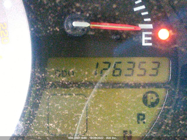 Lexus IS 300 2002 JTHBD192220043487 Image 9