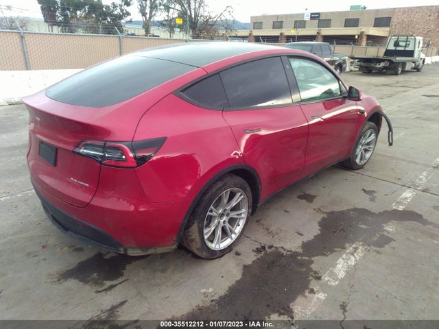 Tesla Model Y 2021 5YJYGDEE9MF142042 Image 4