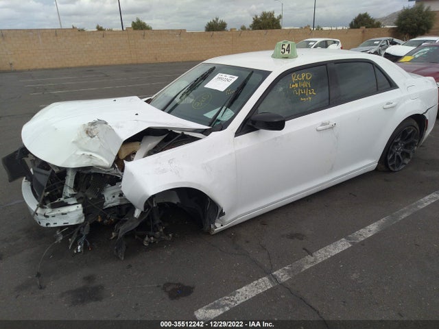 2C3CCAAG9KH590417 Chrysler 300 Touring